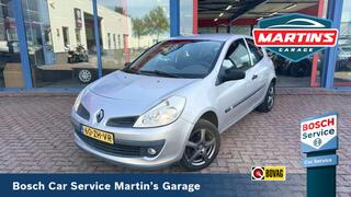 RENAULT CLIO 1.2-16V Special Line