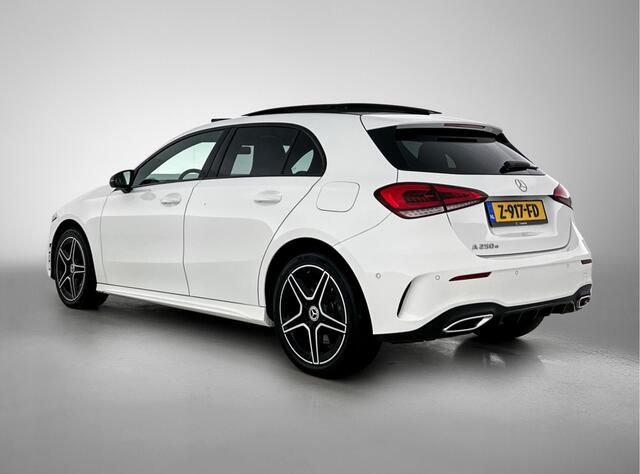 Mercedes-Benz A-Klasse 250 e AMG Line | Panoramadak | Achteruitrijcamera | Digitale radio DAB+ | Night pakket | Inclusief 24 maanden MB Certified garantie voor Euro