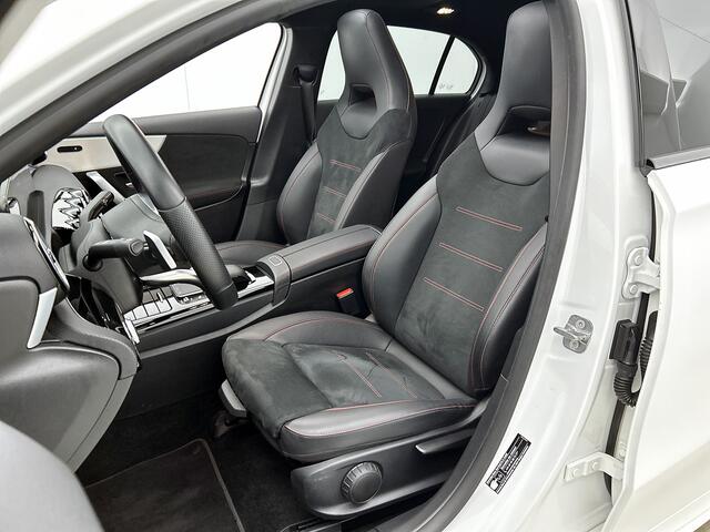 Mercedes-Benz A-Klasse 250 e AMG Line | Panoramadak | Achteruitrijcamera | Digitale radio DAB+ | Night pakket | Inclusief 24 maanden MB Certified garantie voor Euro