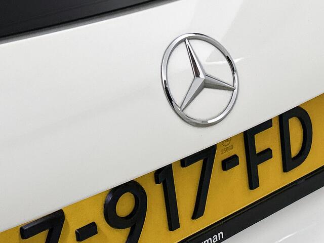 Mercedes-Benz A-Klasse 250 e AMG Line | Panoramadak | Achteruitrijcamera | Digitale radio DAB+ | Night pakket | Inclusief 24 maanden MB Certified garantie voor Euro
