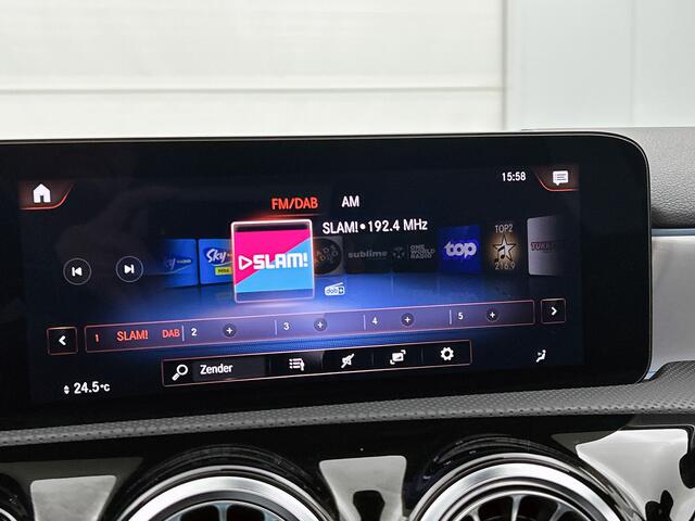 Mercedes-Benz A-Klasse 250 e AMG Line | Panoramadak | Achteruitrijcamera | Digitale radio DAB+ | Night pakket | Inclusief 24 maanden MB Certified garantie voor Euro