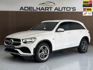 MERCEDES-BENZ GLC-KLASSE 300e 4MATIC Business Solution AMG / Sterren hemel / Lederen interieur / Navigatie full map / Adaptive