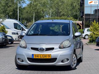 TOYOTA AYGO 1.0-12V Comfort | Automaat | Airco | NW MOTOR | APK 08-11-2026 | Elektrische ramen | Toerenteller | LM