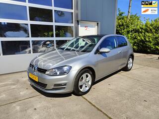 Volkswagen Golf VII