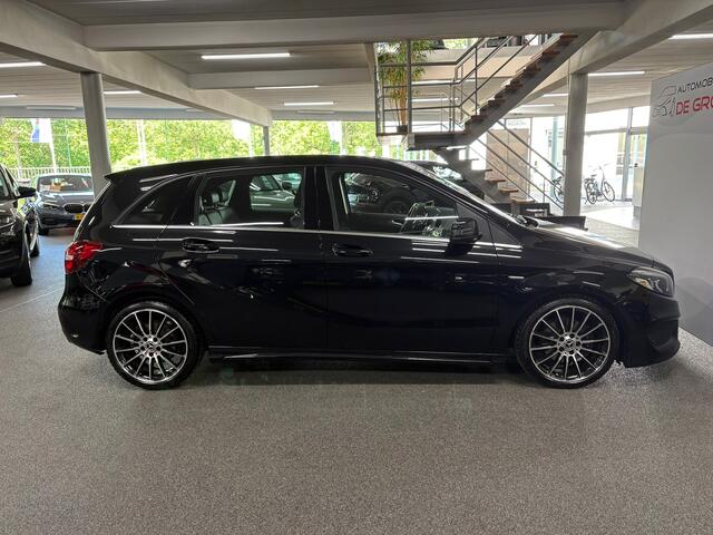 Mercedes-Benz B-Klasse 180 Business Solution AMG/ NL auto/ Pano/ Automaat