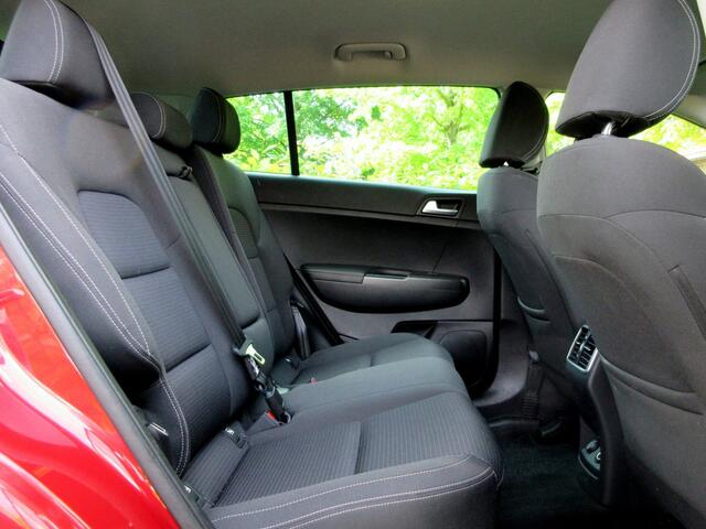 KIA Sportage 1.6 GDI First Ed.  Navi  Camera  Trekhaak 