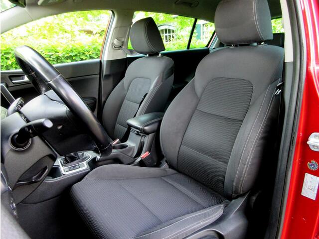 KIA Sportage 1.6 GDI First Ed.  Navi  Camera  Trekhaak 