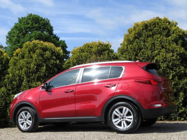 KIA Sportage 1.6 GDI First Ed.  Navi  Camera  Trekhaak 