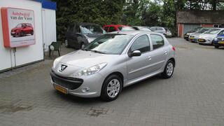 PEUGEOT 206 + 1.4 Millesim 200