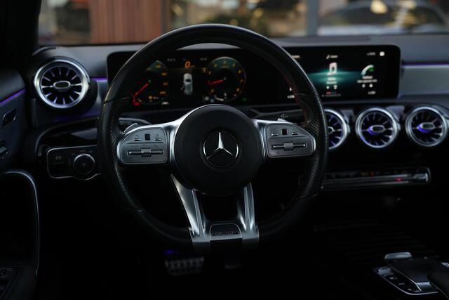 Mercedes-Benz A-Klasse 200 Launch Edition Premium Plus AMG panoramadak AMBIENT Apple Carplay Brake assist Camera Multimedia Getint glas 19L.M. Cruise Navi