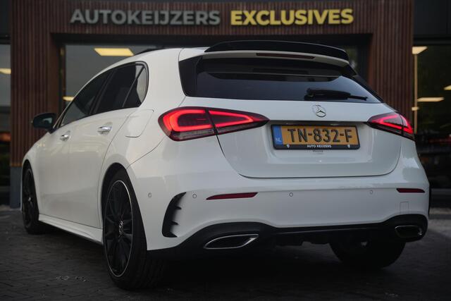 Mercedes-Benz A-Klasse 200 Launch Edition Premium Plus AMG panoramadak AMBIENT Apple Carplay Brake assist Camera Multimedia Getint glas 19L.M. Cruise Navi