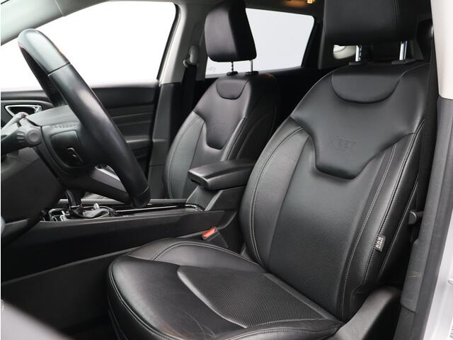 Jeep Compass 4xe 240 Plug-in Hybrid Electric S TREKHAAK