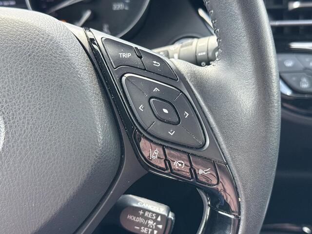 Toyota C-HR 1.8 Hybrid First Edition JBL AUDIO/ STUURVERWARMING/ DODEHOEK DETECTIE