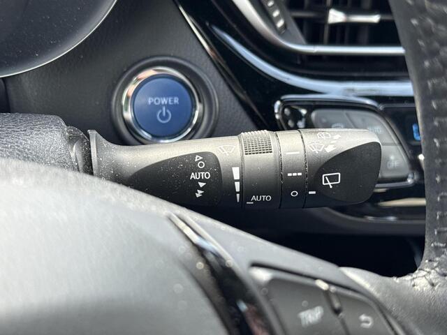 Toyota C-HR 1.8 Hybrid First Edition JBL AUDIO/ STUURVERWARMING/ DODEHOEK DETECTIE