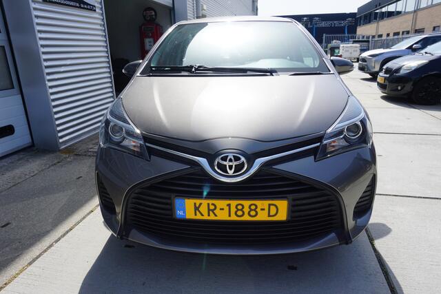 Toyota Yaris 1.3 VVT-i Now Airco|Trekhaak|