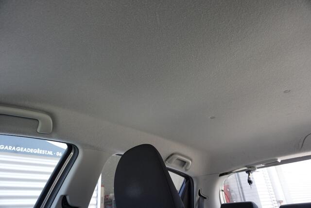 Toyota Yaris 1.3 VVT-i Now Airco|Trekhaak|
