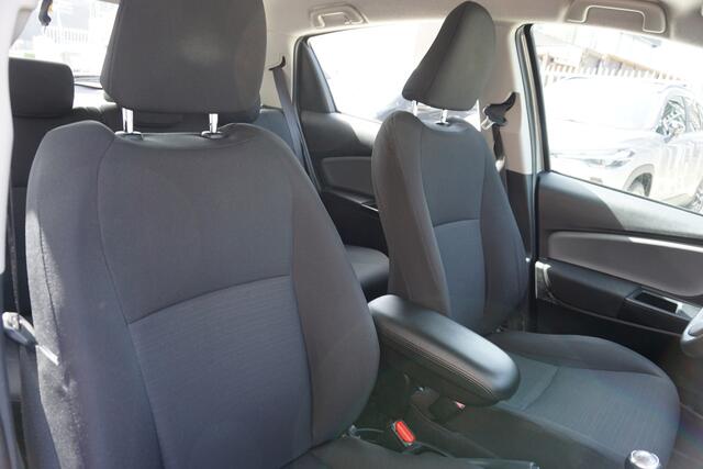 Toyota Yaris 1.3 VVT-i Now Airco|Trekhaak|
