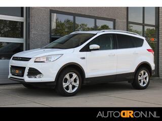 FORD KUGA 1.5 150 PkTitanium Trekhaak Parkeersensoren