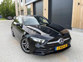 MERCEDES-BENZ A-KLASSE A180d AMG-Line AUTOMAAT/LEDER/XENON/MOOIE AUTO!