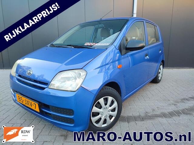 Daihatsu Cuore 1.0-12V 5d. Anniversary | NW. DISTR.+KOPPELING 5-DEURS Boekjes 2009| RIJKLAAR