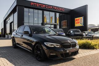 BMW 3-SERIE 330i M-Sport, 259pk, Hi-Fi, 19 inch, ACC, Shadow, Nieuwstaat!