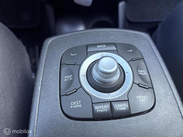 Renault Scenic 1.2 TCe Collection LEES TEKST