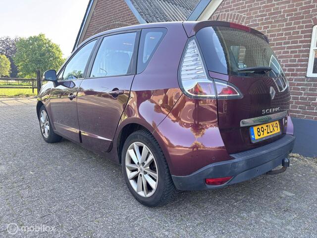 Renault Scenic 1.2 TCe Collection LEES TEKST