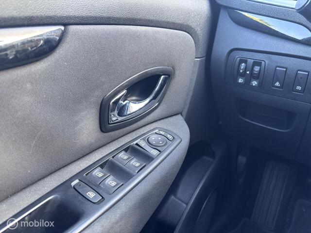Renault Scenic 1.2 TCe Collection LEES TEKST