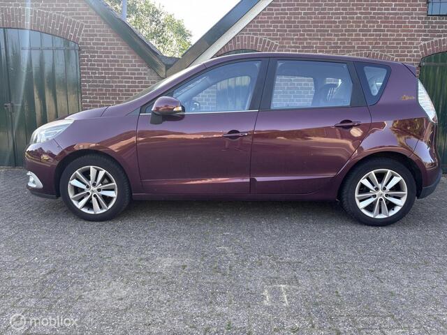 Renault Scenic 1.2 TCe Collection LEES TEKST