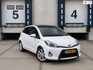 TOYOTA YARIS 1.5 Full Hybrid Dynamic(PANO+CAMERA+ONDERHOUD)