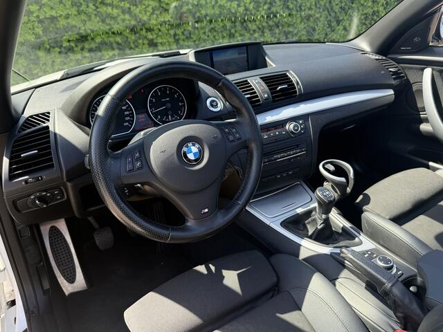 BMW 1-Serie Cabrio 118i High Exe I M-Pakket I Xenon I Navi I Nette auto