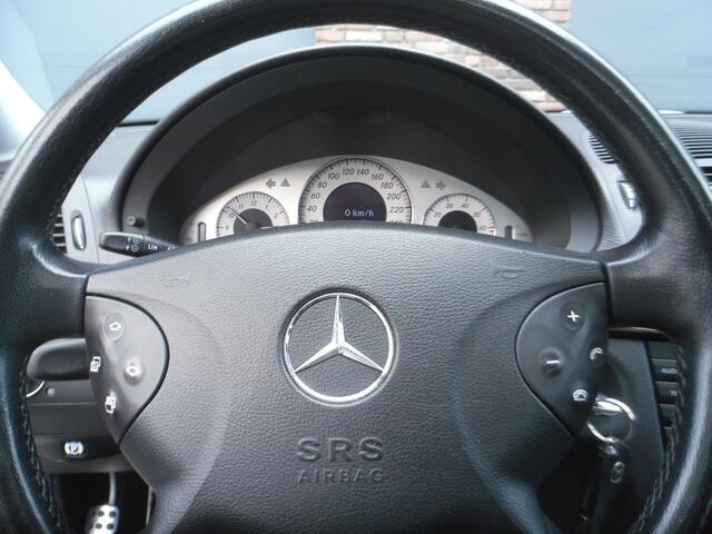 Mercedes-Benz E-Klasse E500 5.0 Avantgarde V8