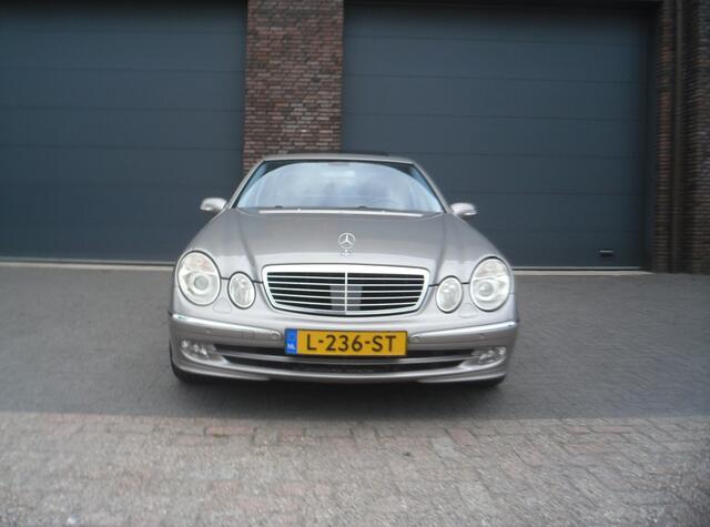 Mercedes-Benz E-Klasse E500 5.0 Avantgarde V8