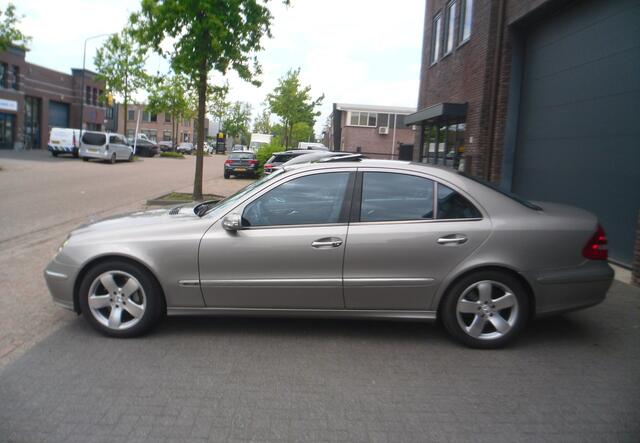Mercedes-Benz E-Klasse E500 5.0 Avantgarde V8