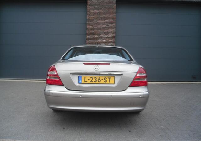 Mercedes-Benz E-Klasse E500 5.0 Avantgarde V8