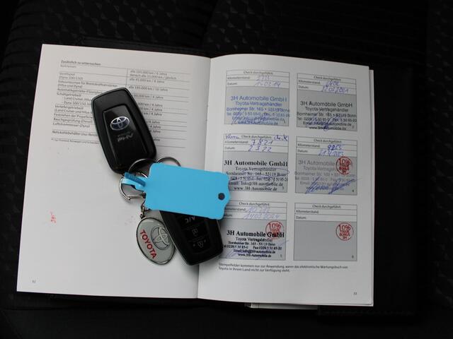 Toyota Prius 1.8 Plug-in Hybrid Dynamic Limited | Head up Display | Navigatie | Stoelverwarming | Cruise Control Adaptief | Camera |