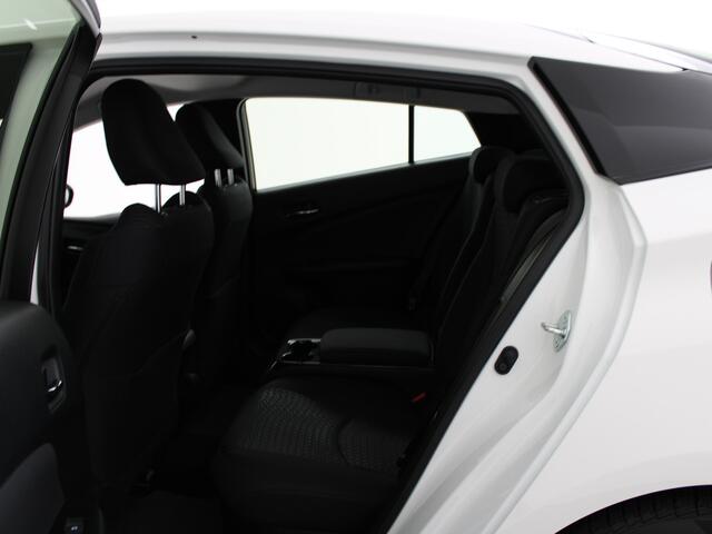 Toyota Prius 1.8 Plug-in Hybrid Dynamic Limited | Head up Display | Navigatie | Stoelverwarming | Cruise Control Adaptief | Camera |
