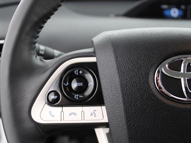 Toyota Prius 1.8 Plug-in Hybrid Dynamic Limited | Head up Display | Navigatie | Stoelverwarming | Cruise Control Adaptief | Camera |