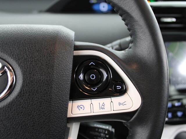 Toyota Prius 1.8 Plug-in Hybrid Dynamic Limited | Head up Display | Navigatie | Stoelverwarming | Cruise Control Adaptief | Camera |