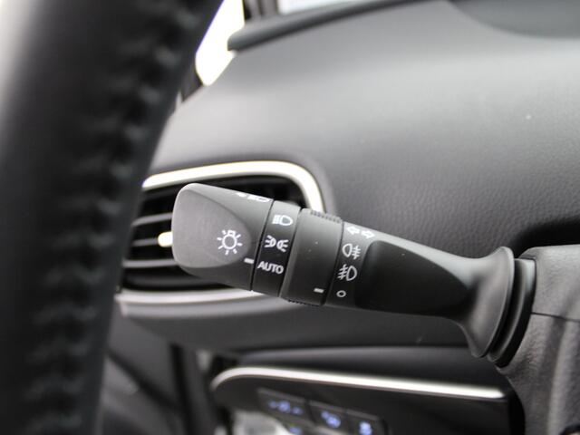 Toyota Prius 1.8 Plug-in Hybrid Dynamic Limited | Head up Display | Navigatie | Stoelverwarming | Cruise Control Adaptief | Camera |