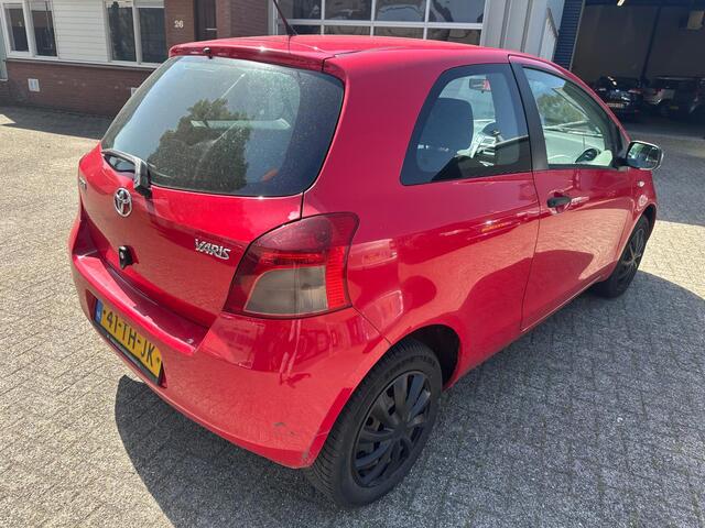 Toyota Yaris 1.0 VVTi Terra AIRCO apk:10-2026
