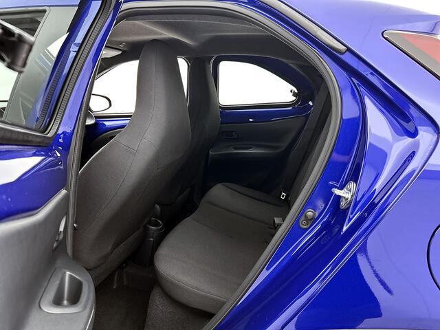 Toyota Aygo X 1.0 VVT-i MT Play | BTW Voertuig | Dealeronderhouden | Achteruitrijcamera |