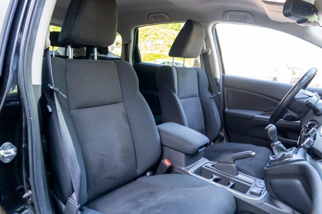 Honda CR-V 2.0 Elegance|Prijs rijklaar incl 12 mnd garantie| Trekhaak Camera Stoelverwarming Navi Clima