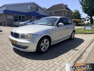 BMW 1-SERIE 118i High Executive