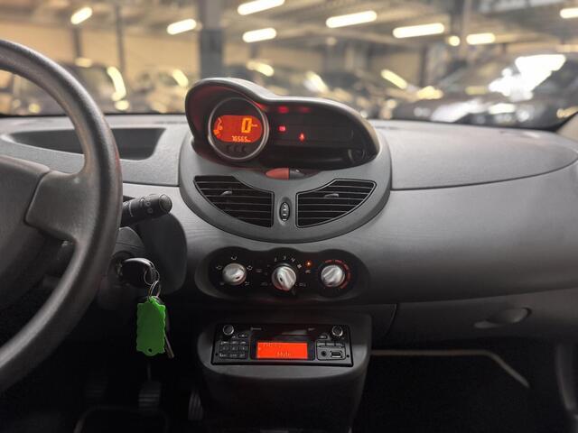 Renault Twingo 1.2 16V 75pk Parisienne Airco Bluetooth LM Velgen Dakspoiler ISOFIX 76.000km 