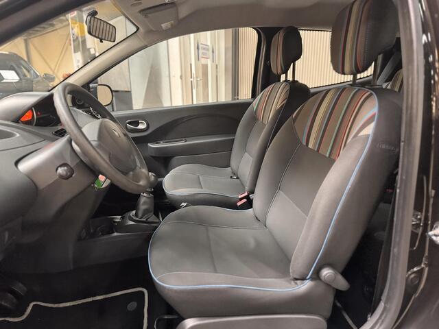 Renault Twingo 1.2 16V 75pk Parisienne Airco Bluetooth LM Velgen Dakspoiler ISOFIX 76.000km 