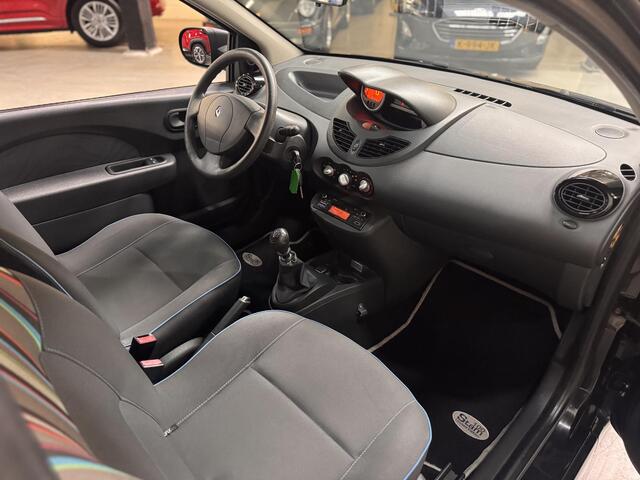Renault Twingo 1.2 16V 75pk Parisienne Airco Bluetooth LM Velgen Dakspoiler ISOFIX 76.000km 
