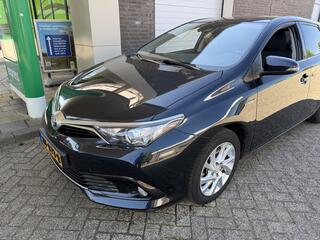 TOYOTA AURIS 1.8 Hybrid