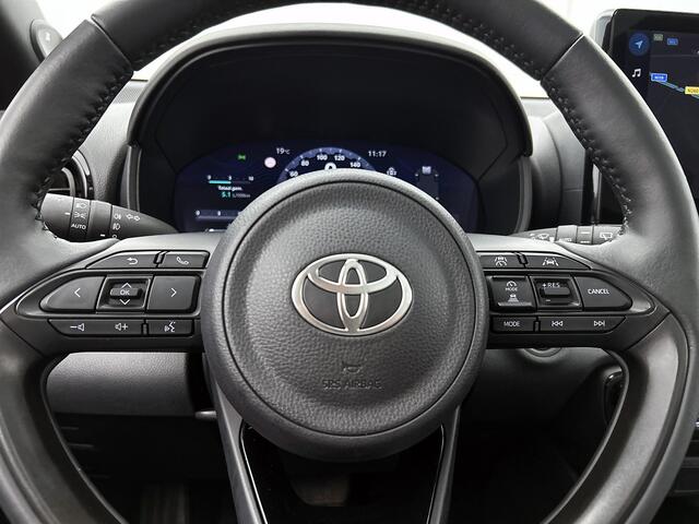 Toyota Yaris 1.5 Hybrid 130 Launch Edition | Panorama dak | JBL | Head-up display | Stoel en stuurwielverwarming | Onderweg-naar-dealer
