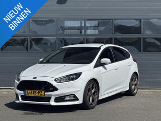 FORD FOCUS 2.0 ST I WINTERPAKKET I APPLE CARPLAY I ADAPTIVE CRUISE CONTROL